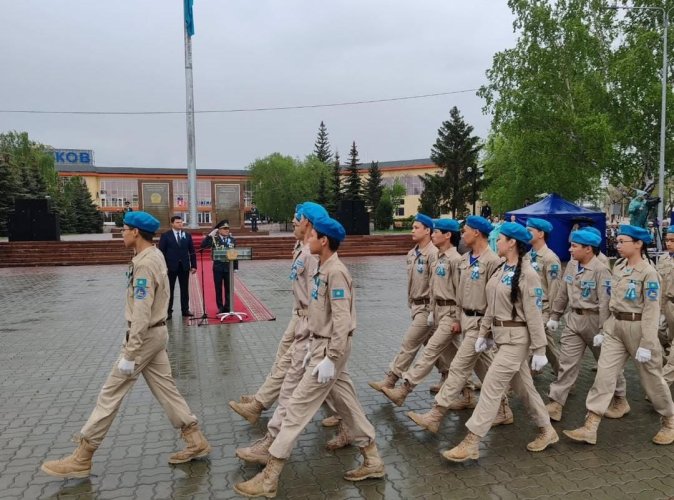 Парад и новые символы страны