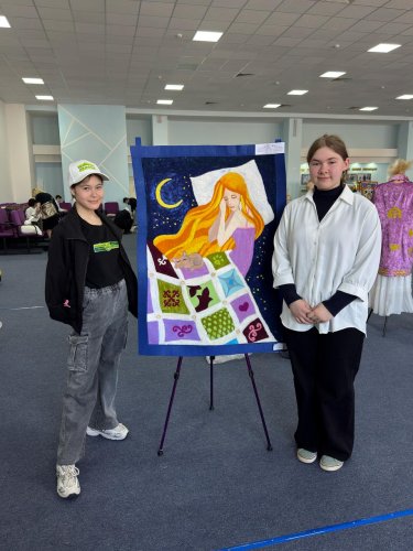 Рисунки, плакаты и войлок