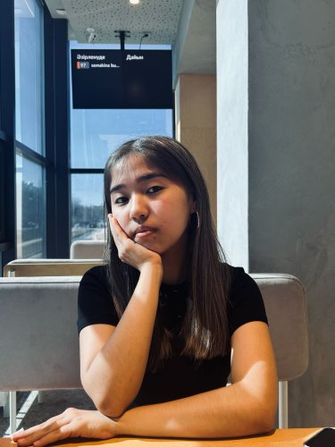 Президент  танцует лезгинку