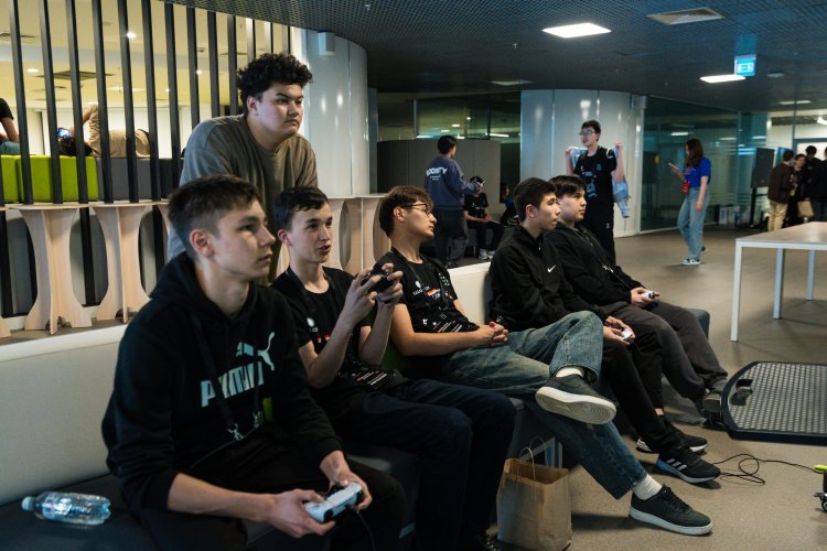 В Астану за алгоритмами и пиццей