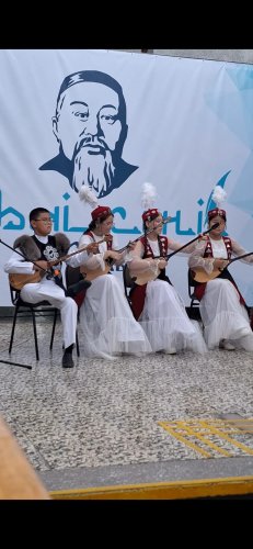 Абайды танығың  келсе – Абайды оқы!