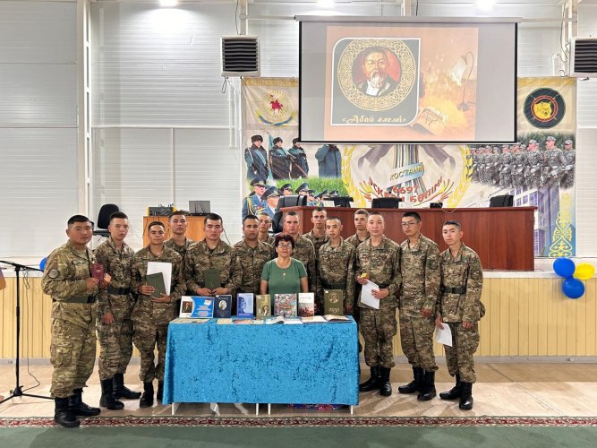 Абай мұрасы –  сарбаздар жүрегінде