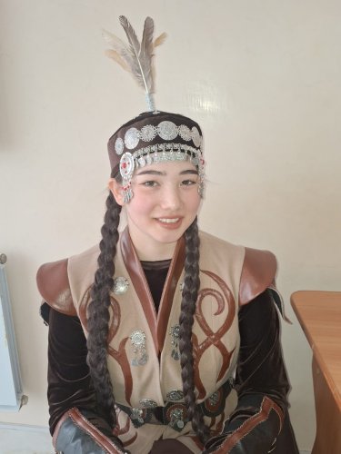 Первый выход на сцену