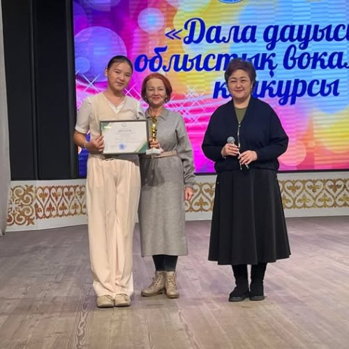 Өнер додасында оза шапты